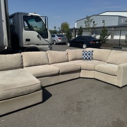 Sectional Couch 