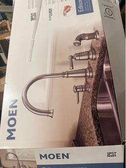 Moen 1 Handle High Arc Standard Kitchen Faucet in Spot Resist Stainless with Side Sprayer