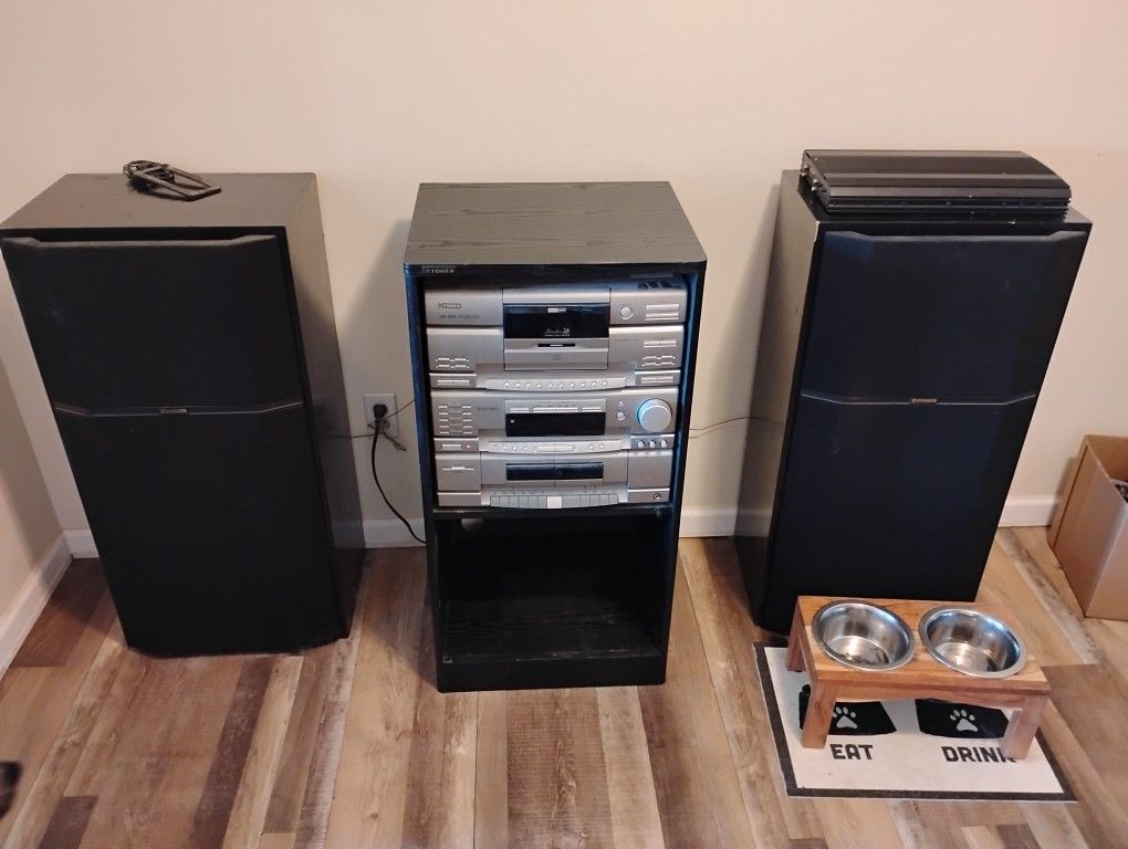 Fisher Stereo System 