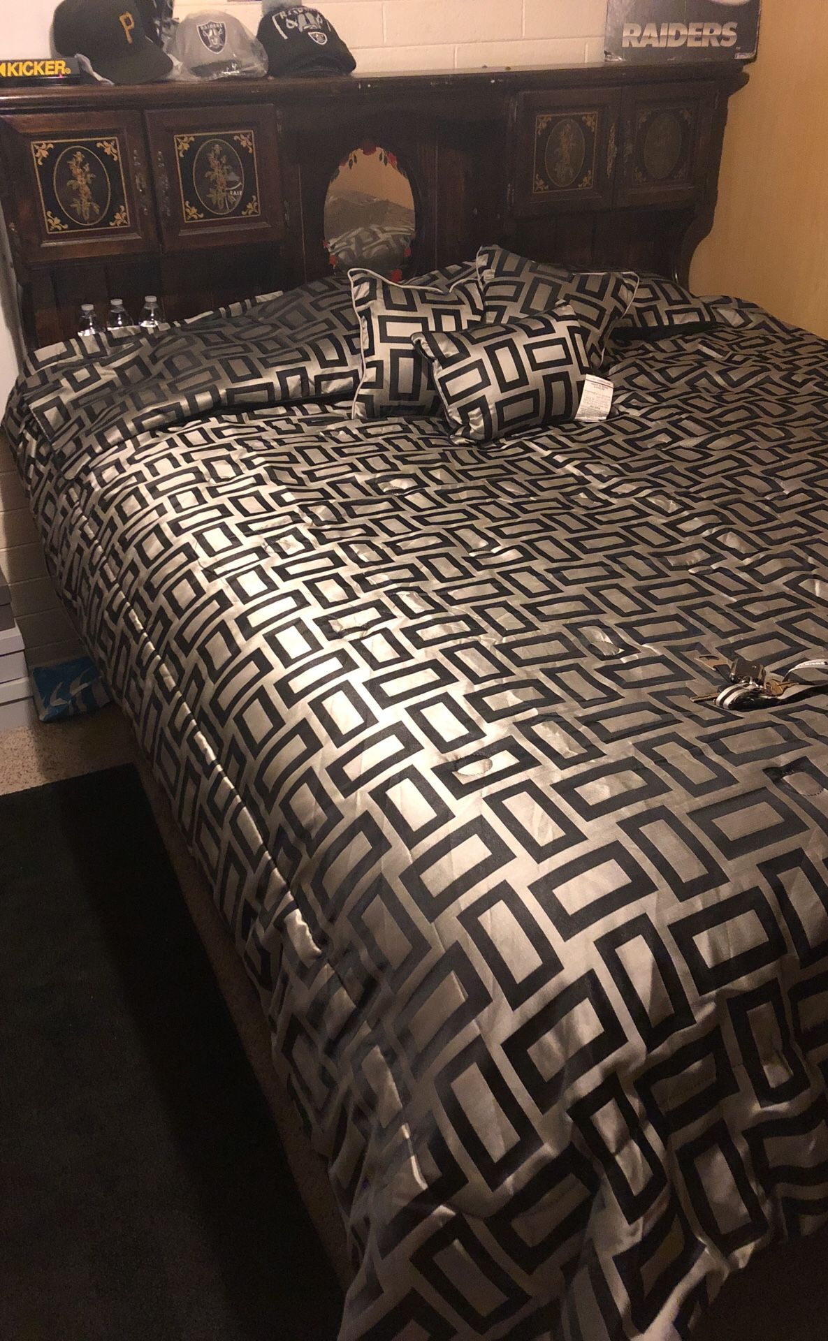 California king water bed frame for Sale in Glendale, AZ OfferUp