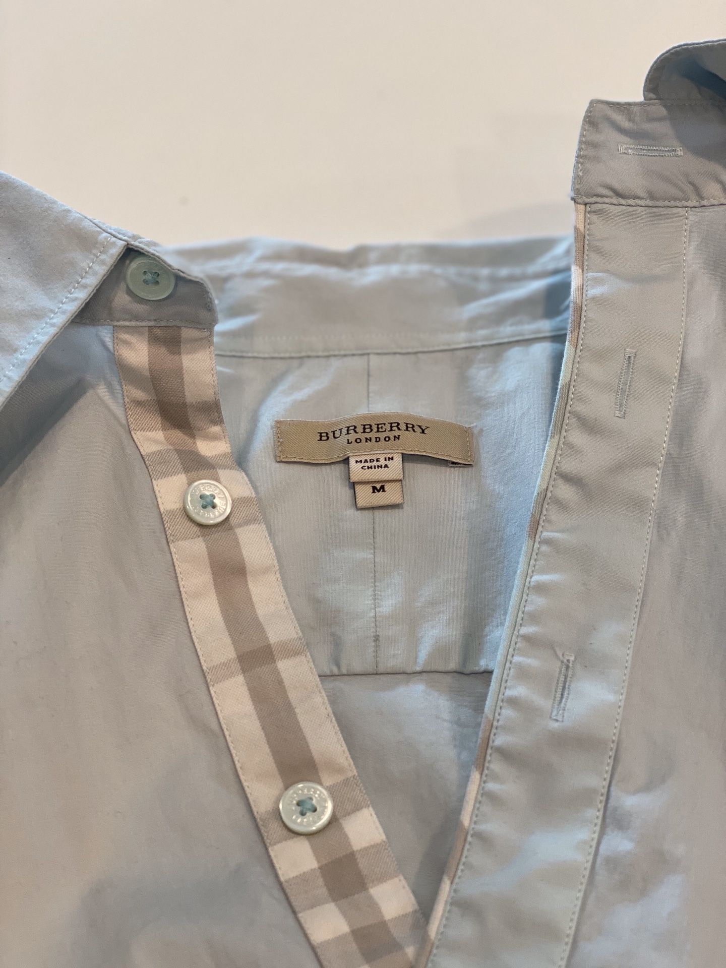 Women’s Burberry Shirt size M