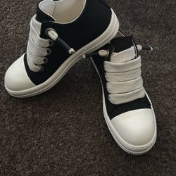 DRKSHDW Jumbolace  (Rick Owens) Size 9