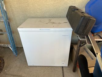 Insignia Chest Freezer