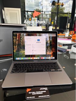 MacBook Air 13” M1 Chip 16GB RAM 256SSD! 90 day warranty! We offer financing.