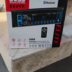 Boss Audio Single Din With Remote New
