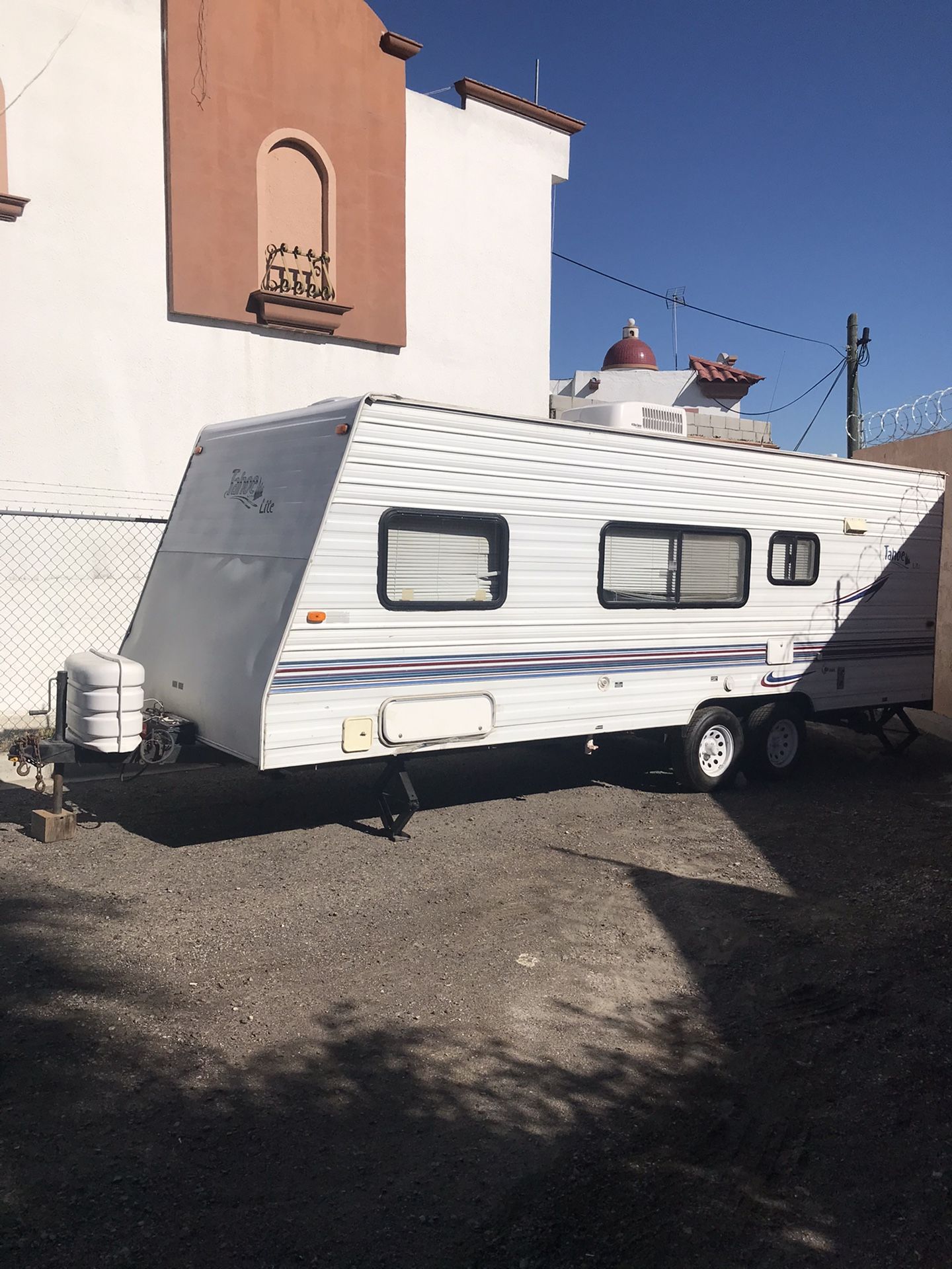 2002 tahoe travel trailer 21 ft