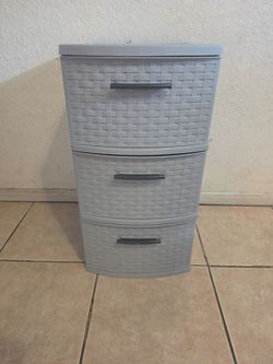 3 Drawer Storage (LAKE ELSINORE CA)