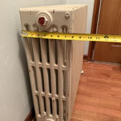 Hot Water Radiator 