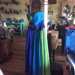 Long   dress  Size 8 Dry Clean  Izidress ,Nice for Party’s $25.00 OBO..