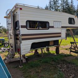 1988 9' Northland Camper 
