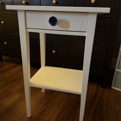 Nightstand Set