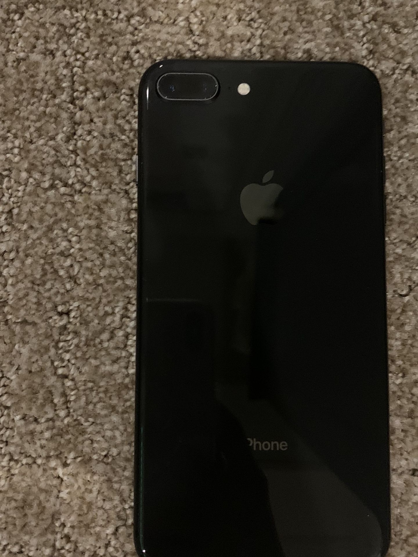 iPhone 8 Plus