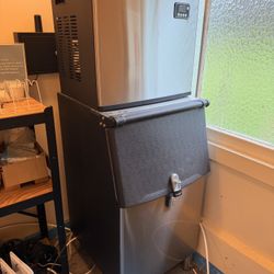Restlind Commercial Ice Machine