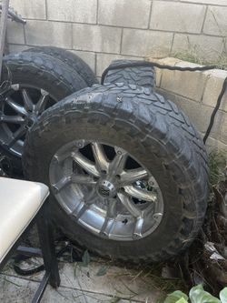 Chevy Suburban Wheel