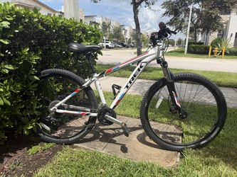 Bicycle TREK MARLIN 6