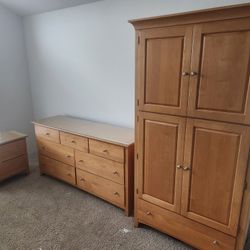 Ashley Bedroom Set - Modern Dresser, Armoire, Nightstand- $500