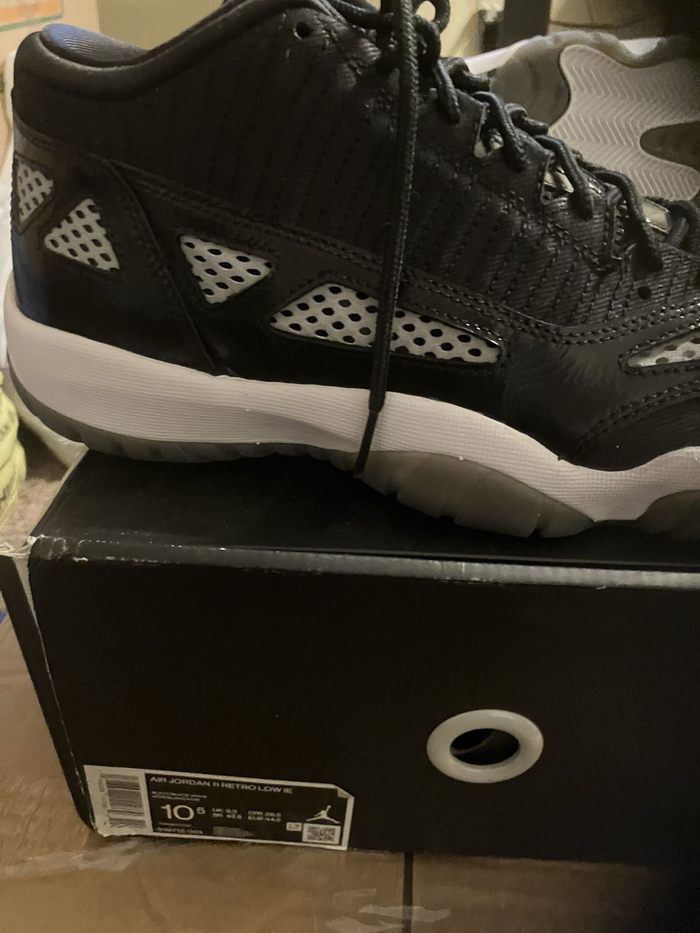 Retro Jordan 11 Low