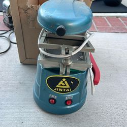 Juntáis Vacuum Forming Machine