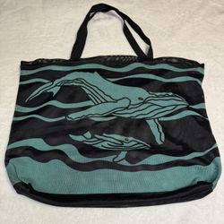 KC Hawaii Mesh Zipper Top Beach Bag W Whale Images. Like New!