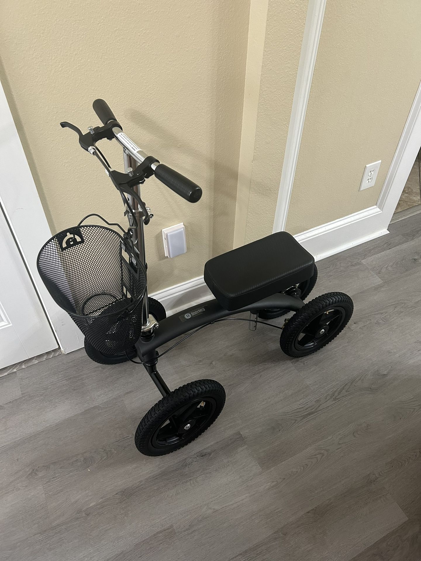 Knee Scooter 