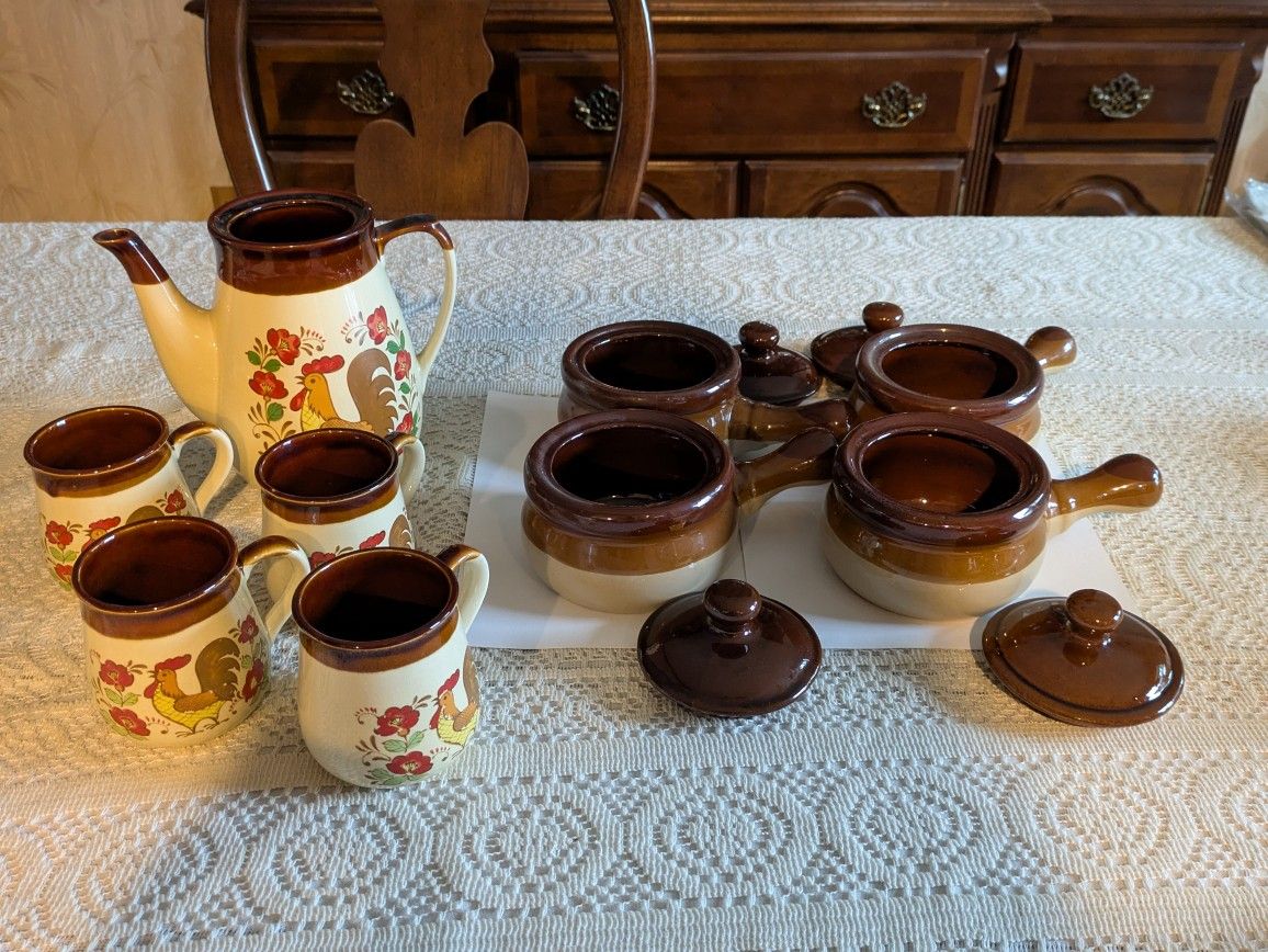 4 Soup Bowls, 4 Coffee Mugs and Kettle.