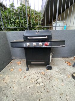 Dyna-Glo Black Gas Grill