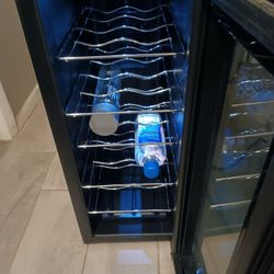 Oster 12 Bottle Wine Cellar 