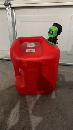 Scepter Red Plastic Gas Can