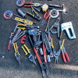 Assorted Tools Plus Makita Impact