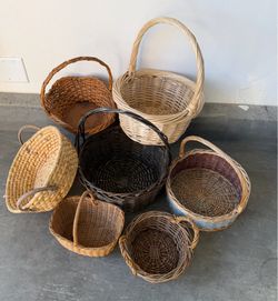 Vintage Wicker Baskets Bundle Of Seven