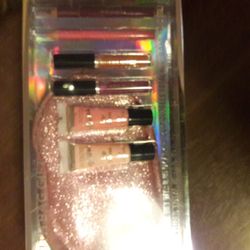 Lip with Bag Gift Set 7 Pc