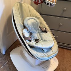 4moms Mamaroo 