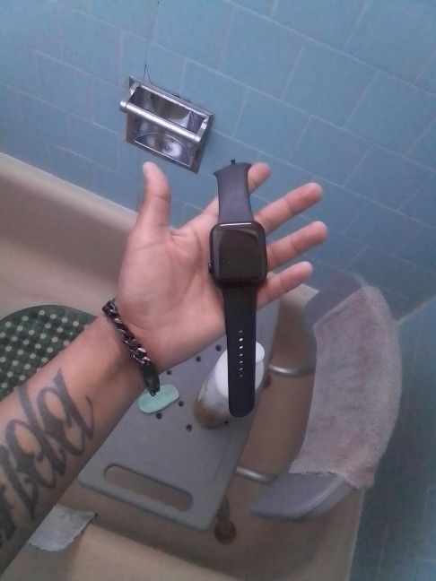 SE 2nd Generation Apple Watch