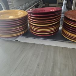 Pottery Barn  Plate Set
