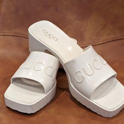 Gucci White Rubber Slides (Size 9)