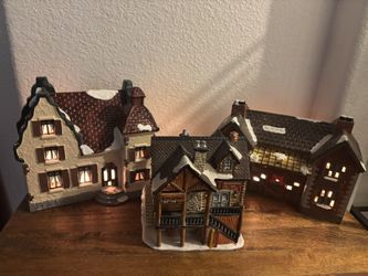 Set Of 3 Vintage Christmas Houses  