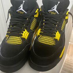 Jordan 4 Yellow Thunder