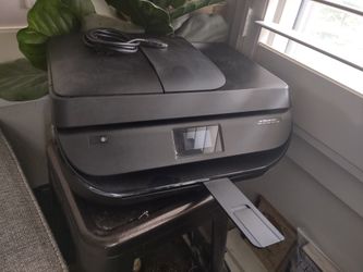 HP Office jet 4652 Multifunction Printer