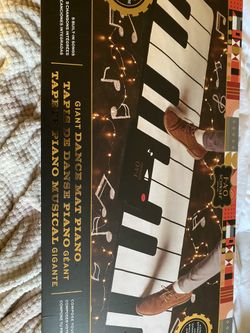 FAO Swartz giant floor mat piano
