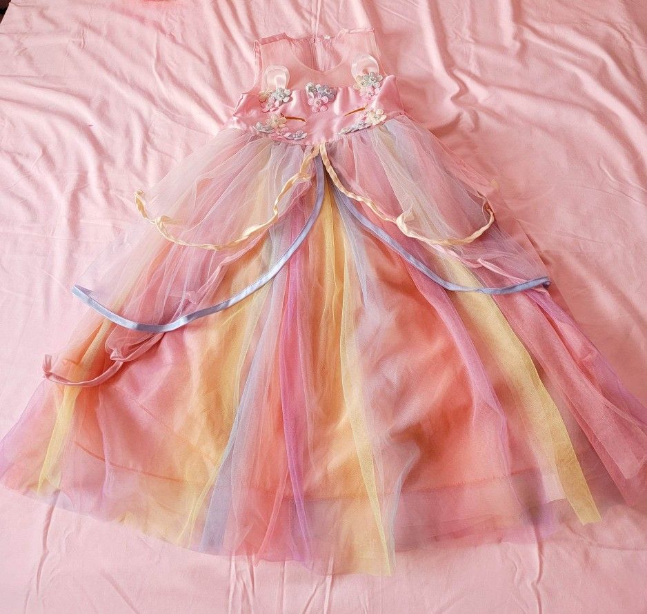 Princess Unicorn Dress for Girls - Unicorn Costume with Headband Birthday Pageant Halloween Party Dresses 9-10YO 162cm NEW.
This dress is beautiful!