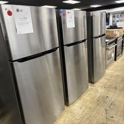 30inch LG New Top Freezer Refrigerator 