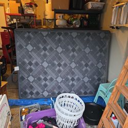 Matress Firm Box Spring. Queen