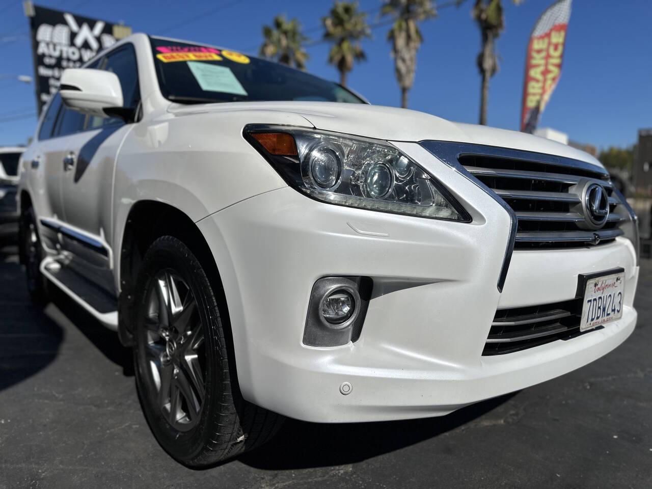 2014 Lexus LX 570