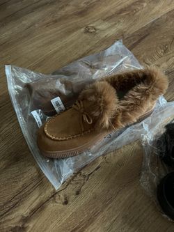 Brand New Warm Comfy Size 9