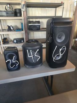 Rechargeable speaker