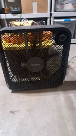 Floor fan, different modes, Preowned,  works, dusty from storage