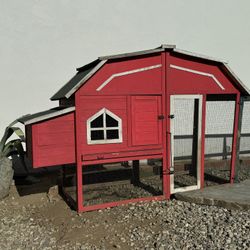 Chicken Coop With Detachable Run