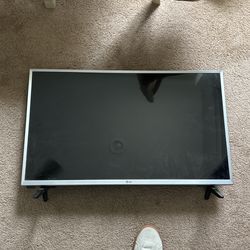 LG TV 32 in