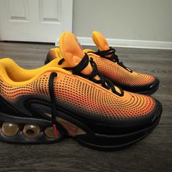 Nike 12