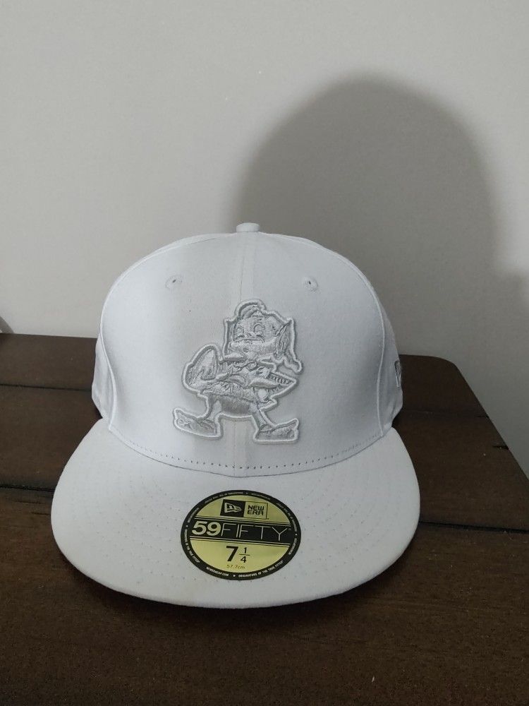 Browns Fitted 7 1/4  Great Condition 